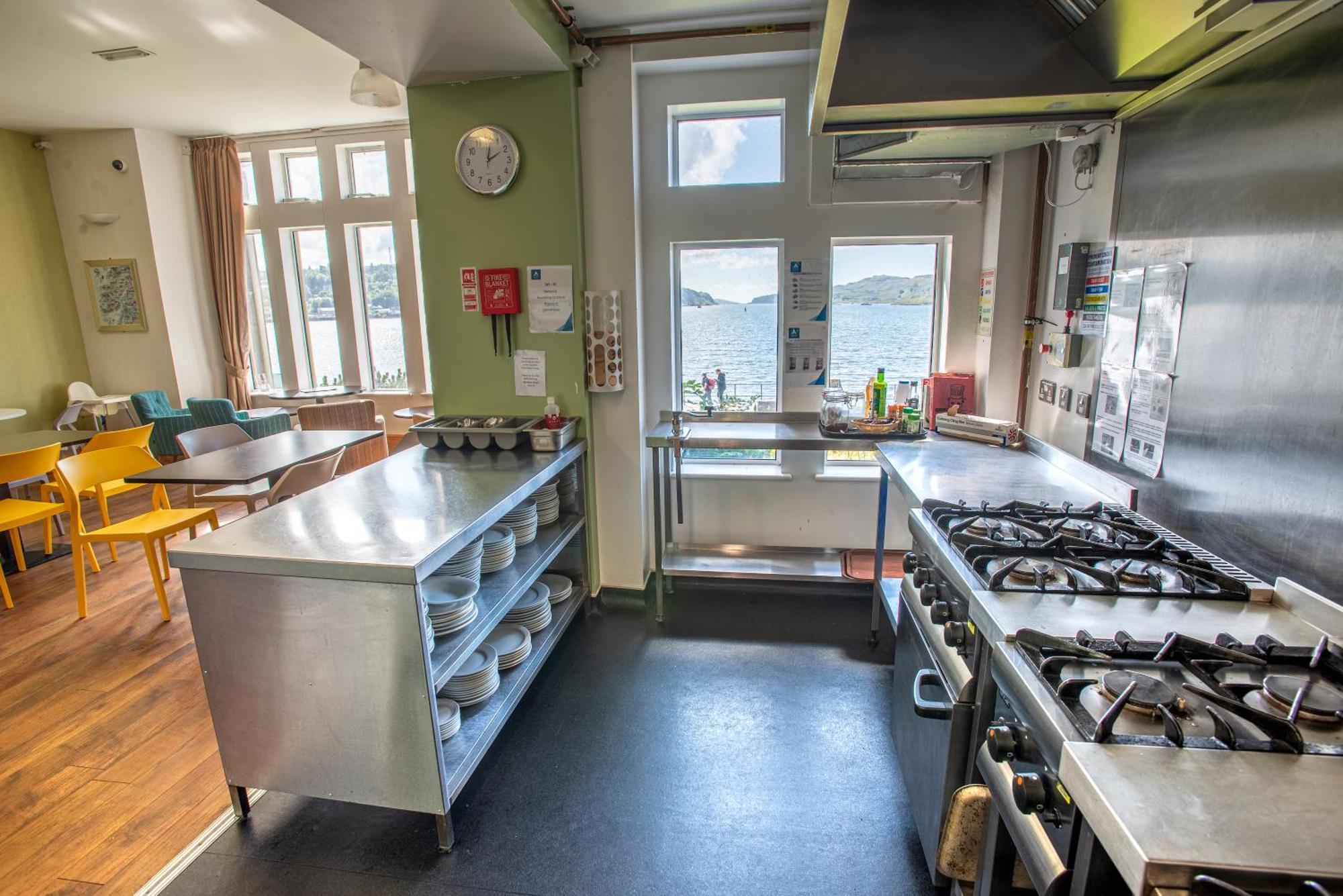 Oban Youth Hostel ภายนอก รูปภาพ The kitchen at the hostel