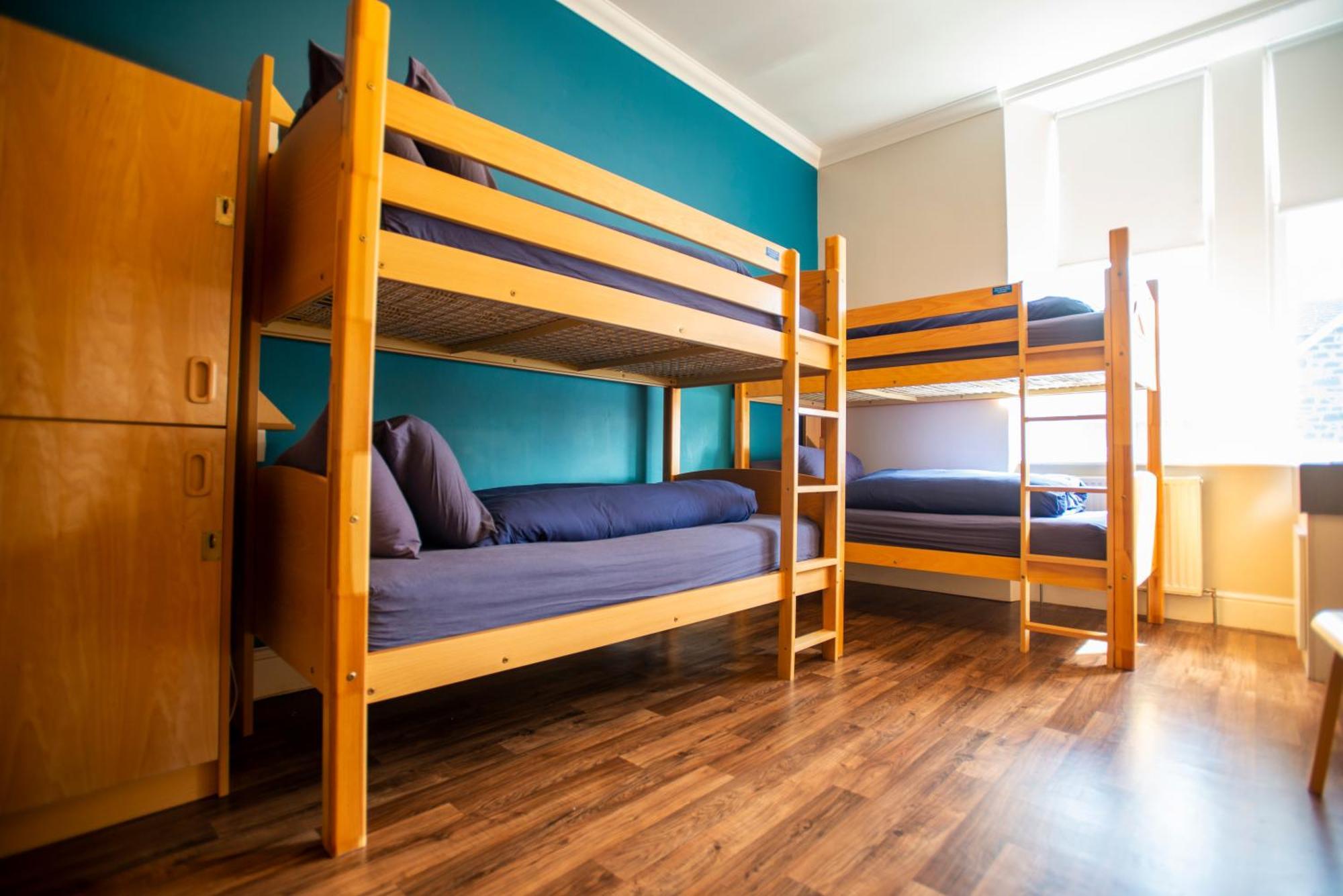 Oban Youth Hostel ภายนอก รูปภาพ A typical room at the hostel