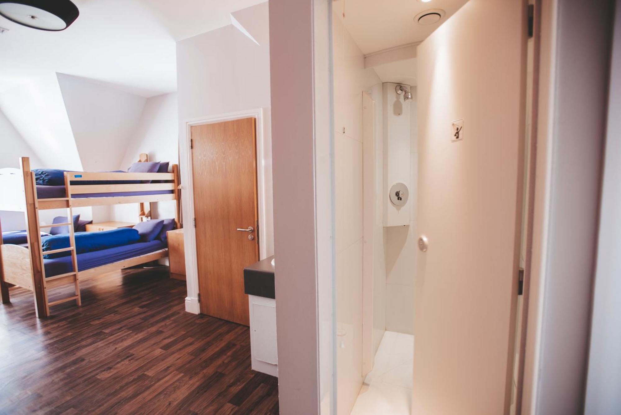 Oban Youth Hostel ภายนอก รูปภาพ A typical bedroom in the halls of residence