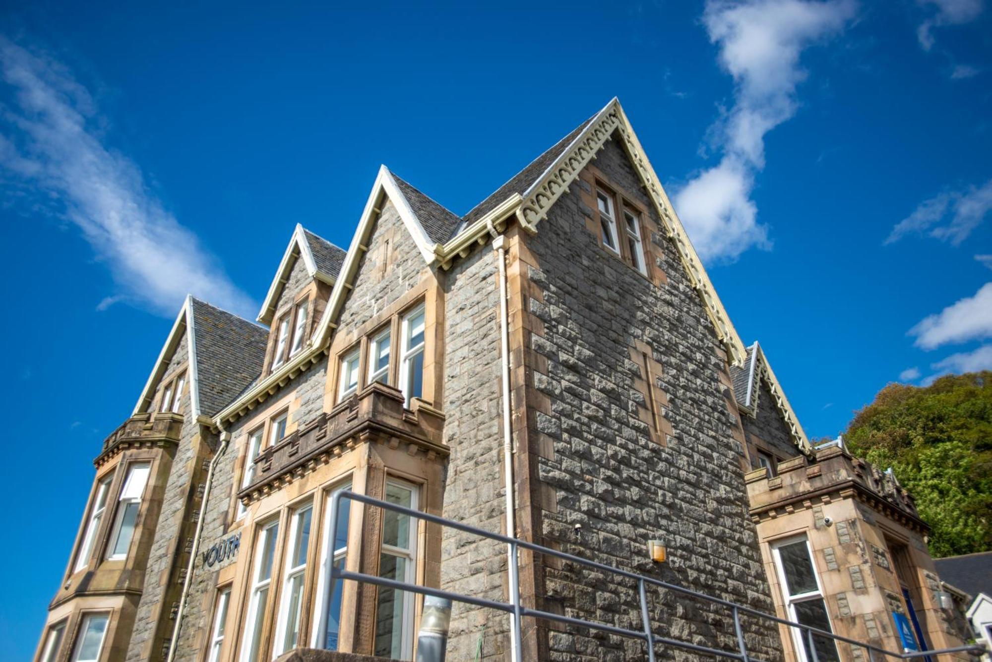 Oban Youth Hostel ภายนอก รูปภาพ The former school building