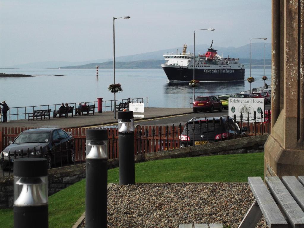 Oban Youth Hostel ภายนอก รูปภาพ The MV Caledonian MacBrayne at Largs